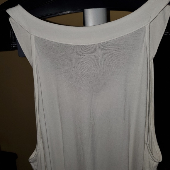 Top - Picture 2 of 4